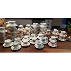 39 thee en koffie kopjes met schotel