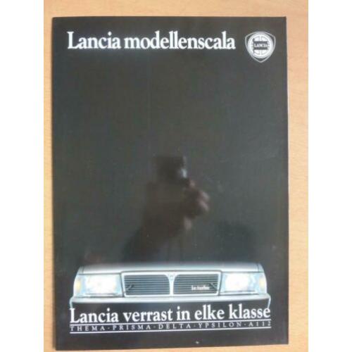 luxe folder met Lancia modellen 1988 oa Delta en Thema
