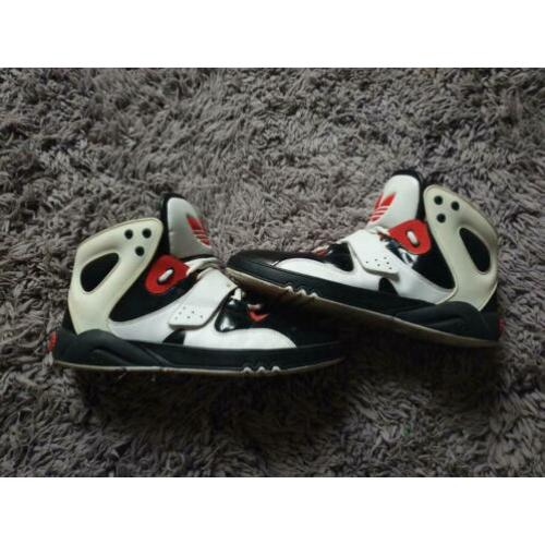 Adidas roundhouse mid