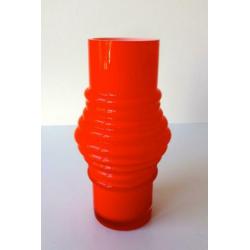 Glazen vaas oranje opaline met geribbelde vorm 2782-g