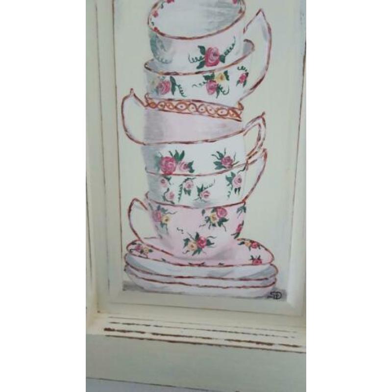 Brocante wanddecoratie kastdeurtje acrylverf kopjes