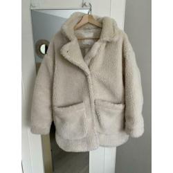 Monki teddy jas maat XS (oversized model)