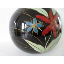 Booms art deco vaas bloemen hoogte 18 cm, diameter 19 cm.