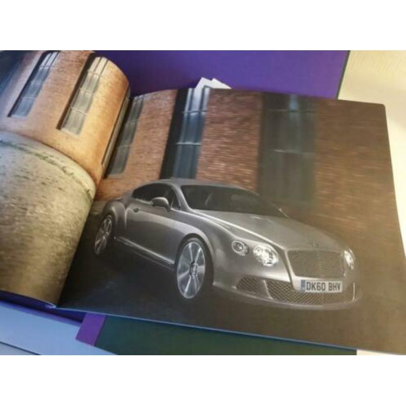 Bentley Continental GT 2010 / Box / Folders / Accessoires