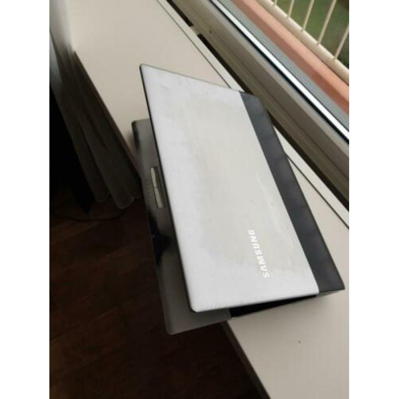 Samsung RV720