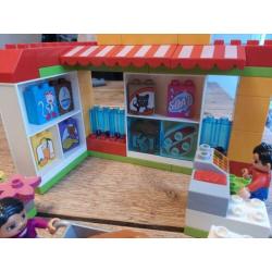 Duplo winkeltje, bijna compleet op 2 steentjes na