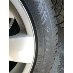 Originele BMW E60 velgen met dunlop runflat winterbanden