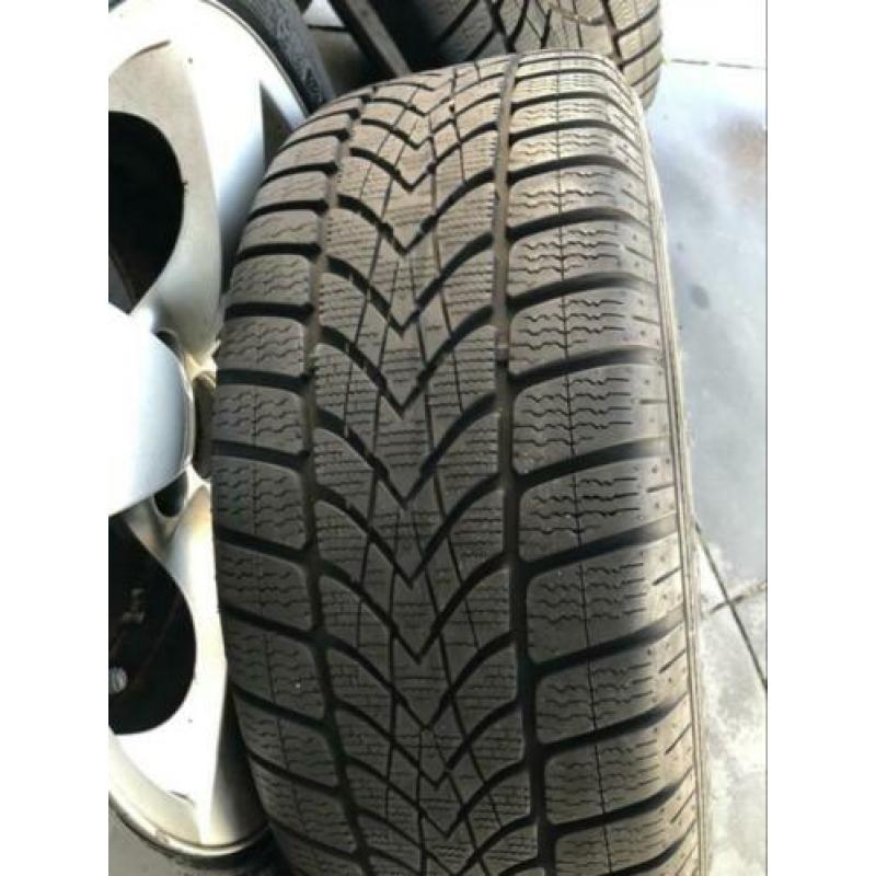 Originele BMW E60 velgen met dunlop runflat winterbanden