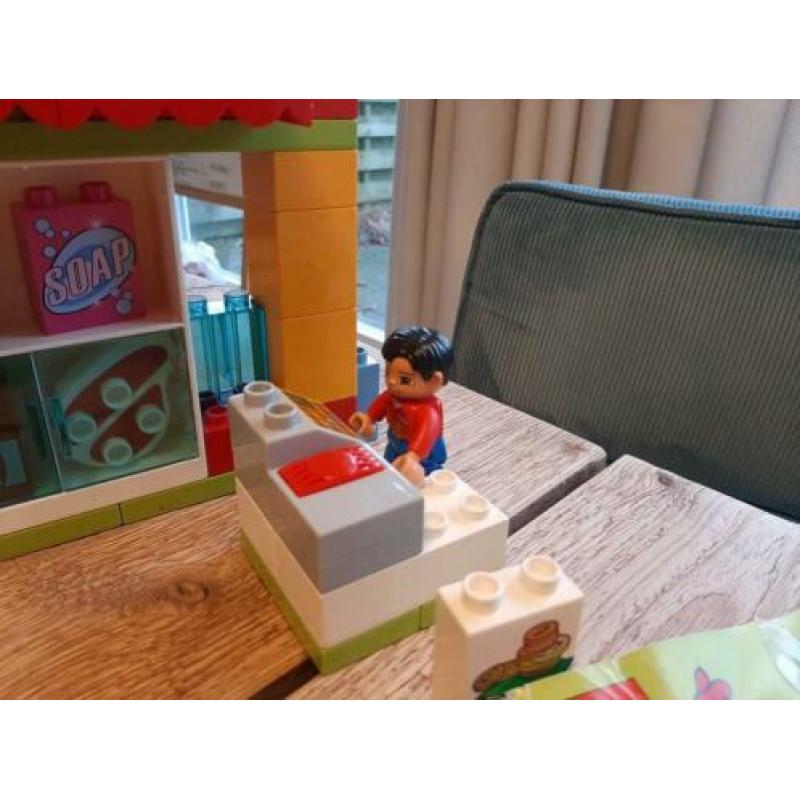 Duplo winkeltje, bijna compleet op 2 steentjes na