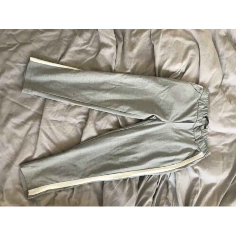 Zara pantalon broek helemaal nieuw maat s grijs streep wit