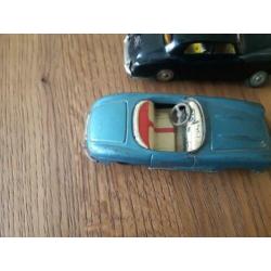 2 oude blikken auto's rolls en Mercedes