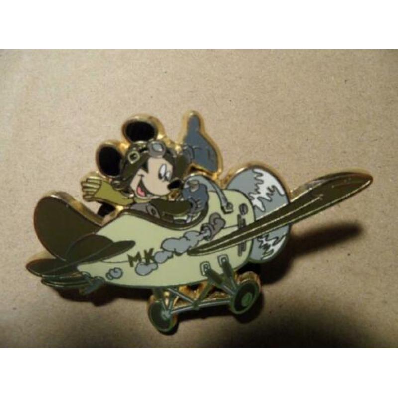 6 Disney Pins Mickey