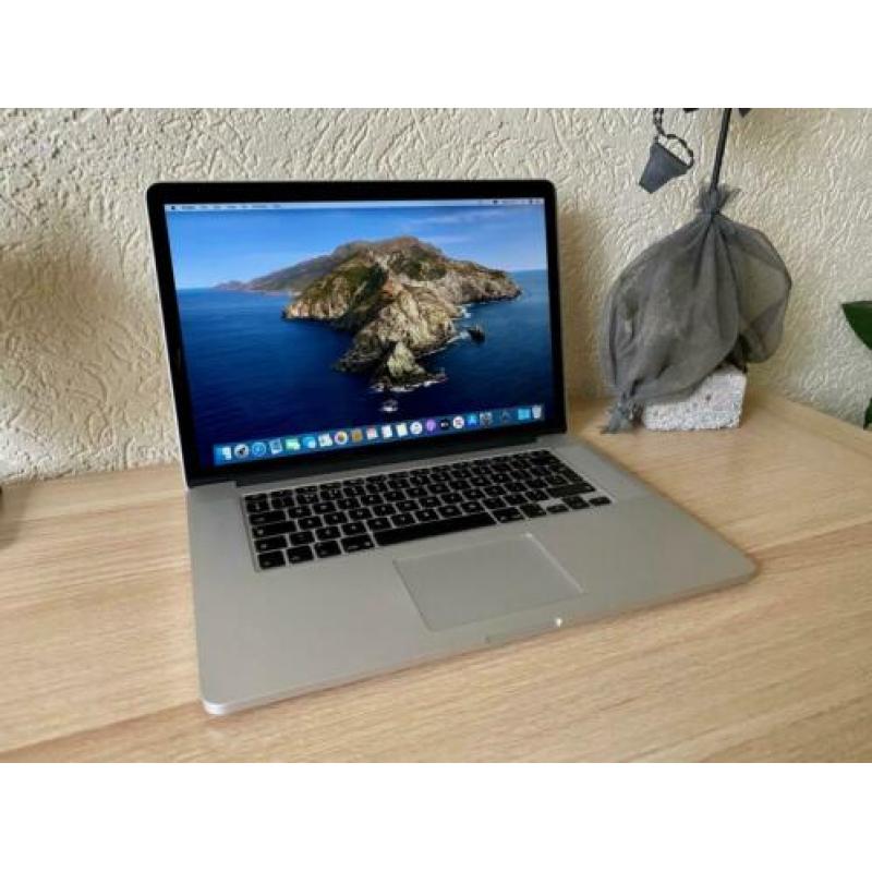 Macbook Pro 15" Retina 2015 2.8 I7 16GB+1000GB SSD