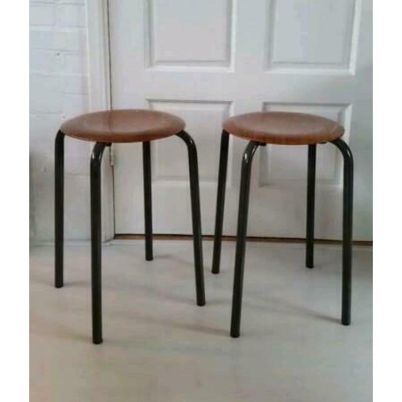 Vintage retro schoolkrukje, industrieel krukje 2 stuks