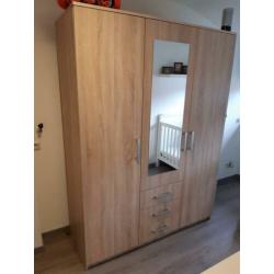 Kledingkast te koop!