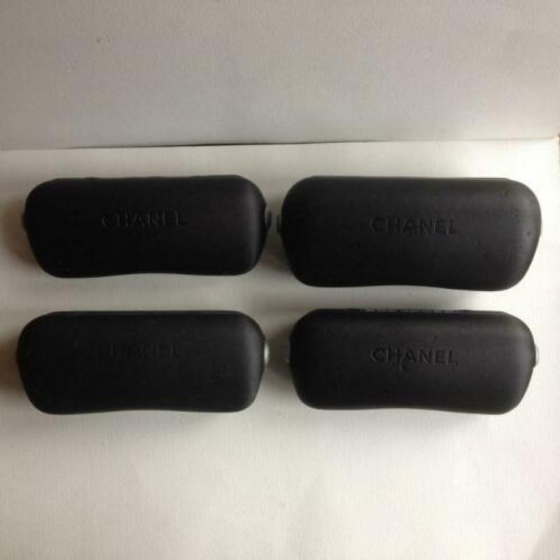 4 Chanel brillen kokers / etuis zwart