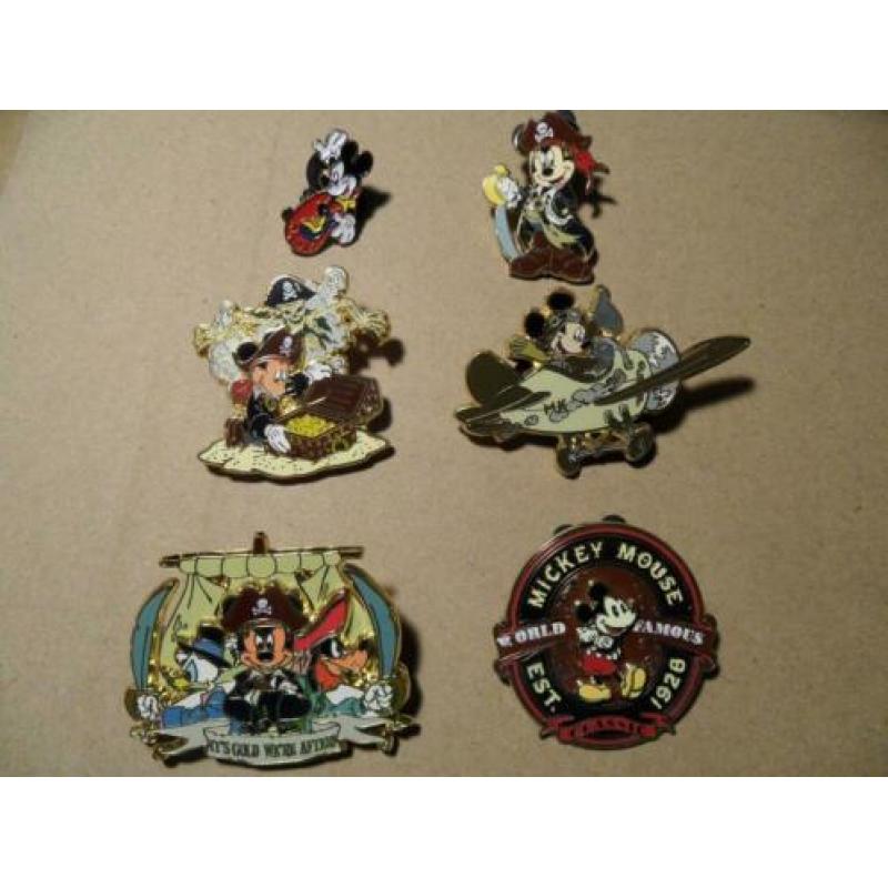 6 Disney Pins Mickey