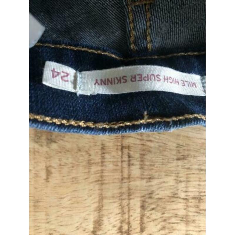Levi’s high Mile super skinny m 24