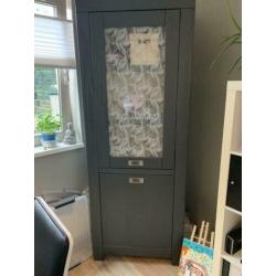 Vitrine kast grijs grenen