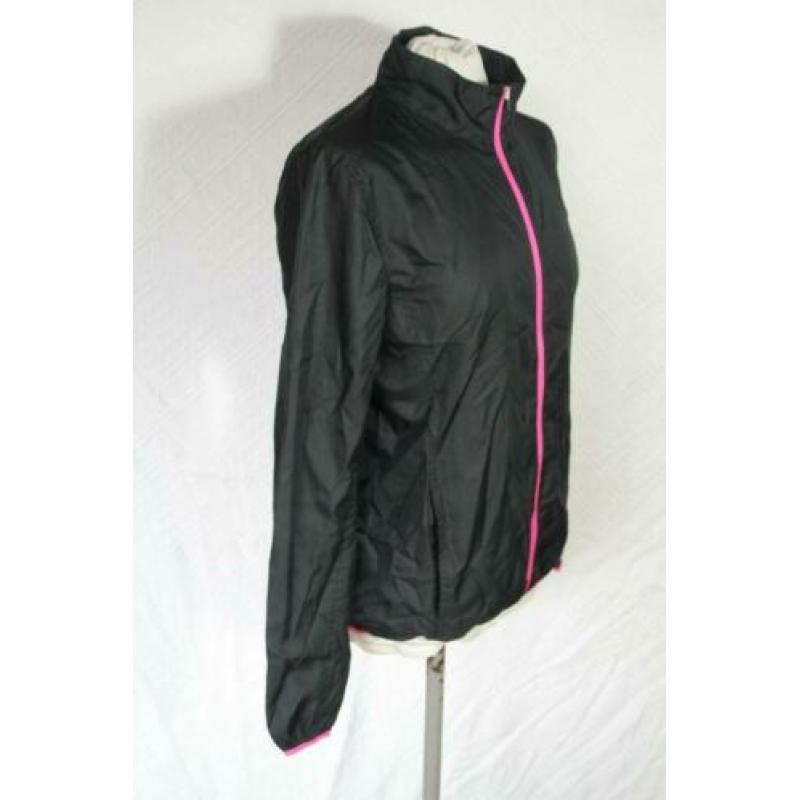 Zwart met roze sportjack.Mt S.