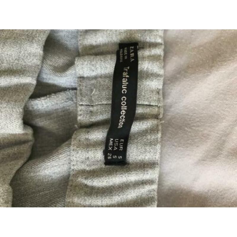 Zara pantalon broek helemaal nieuw maat s grijs streep wit
