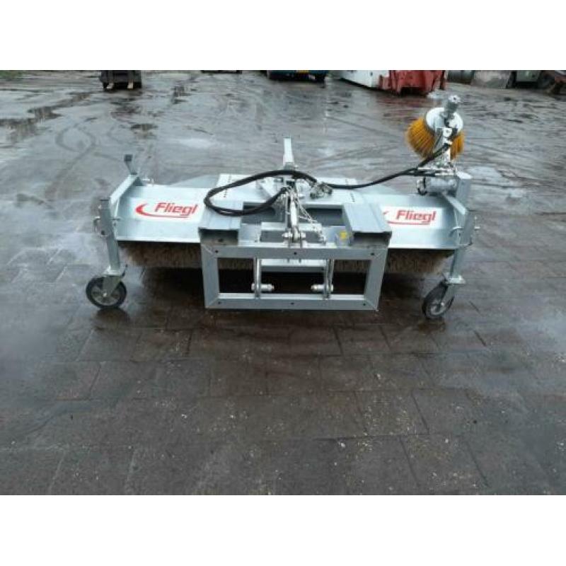 Fliegl veegmachine