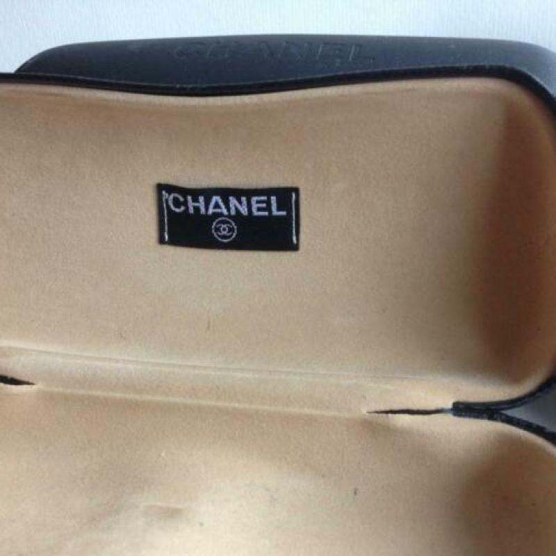 4 Chanel brillen kokers / etuis zwart