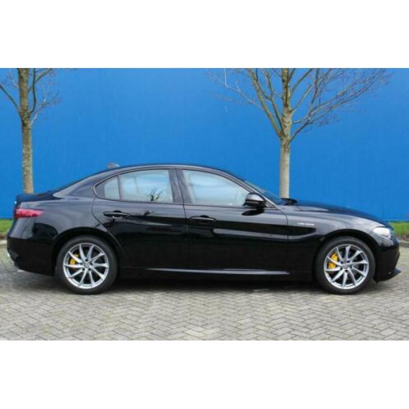 Alfa Romeo Giulia 2.0 T AWD Veloce