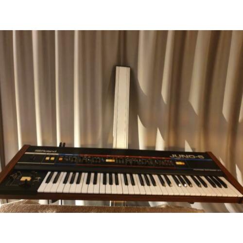 Roland Juno 6
