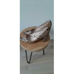nieuwe leren zara pumps maat 39