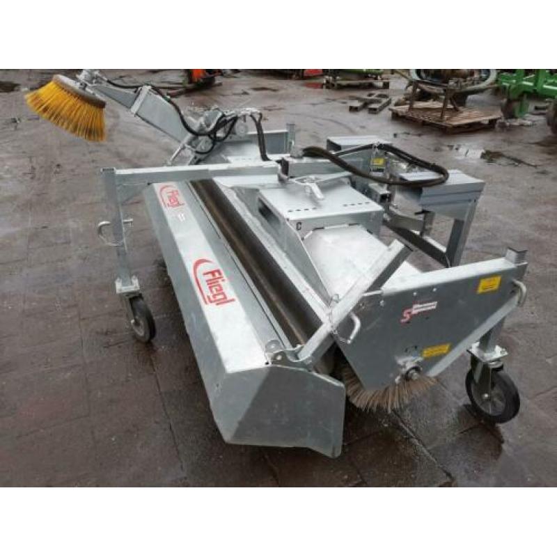Fliegl veegmachine