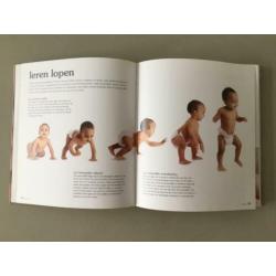 2 boeken Desmond Morris; Baby en Kind