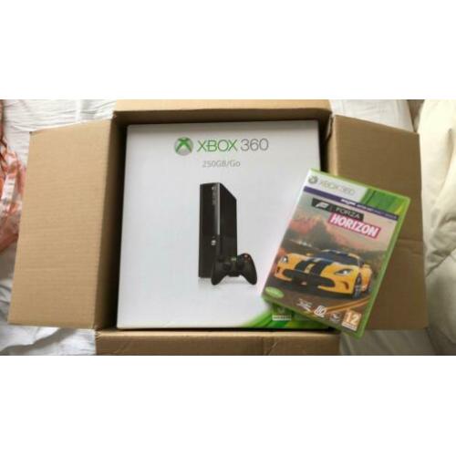 Xbox 360 250gb go nieuw in doos. Met 4 maanden gold en forza