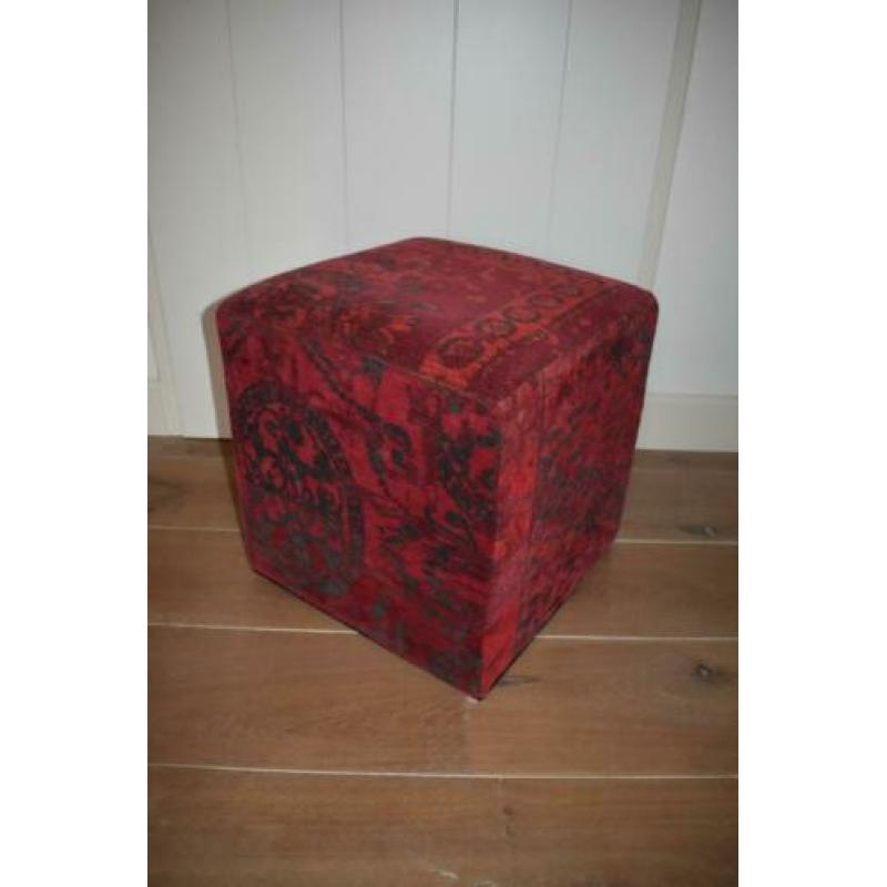 Henders & Hazel trendy voetenbank/hocker/poef rood patchwork