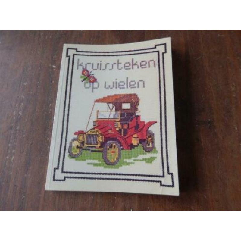 Diverse borduurboekjes (zgan)