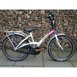 Nette 24" Batavus Gabana meisjesfiets met 3 versnellingen