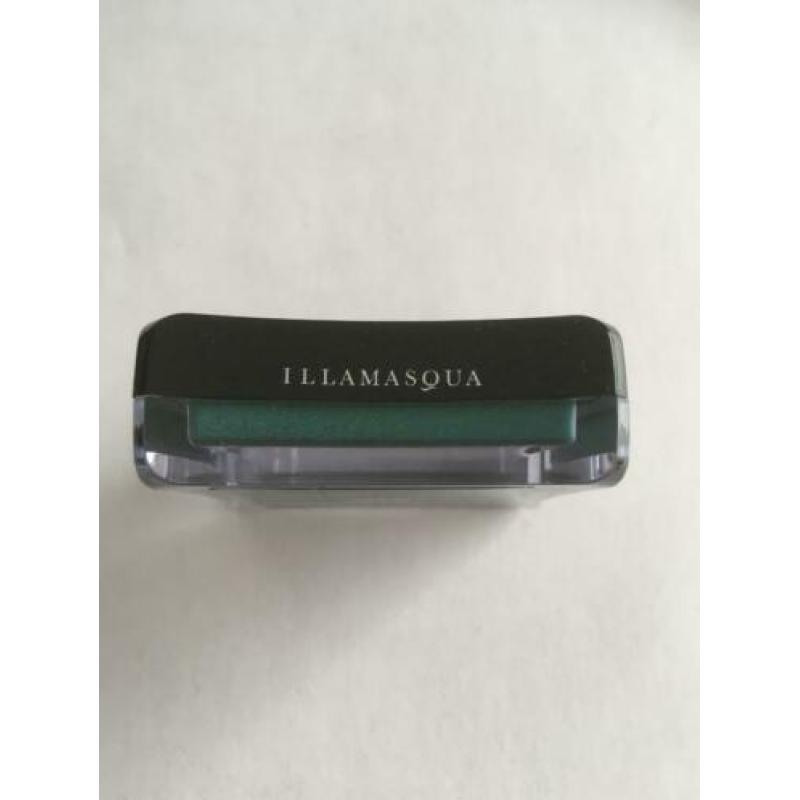 Illamasqua liquid metal groene oogschaduw Stoic
