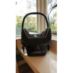 Maxi cosi cabrio fix met leuke hoes
