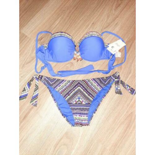 Bikini nieuw cup C broekje 40