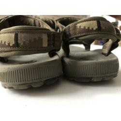 Teva sandalen donkergroen-army mt 32