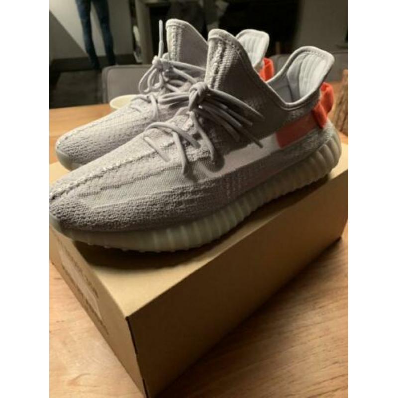 Yeezy boost 46 2/3