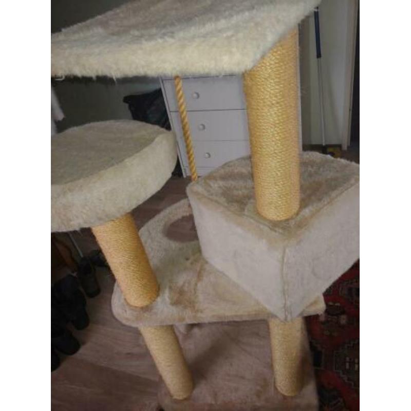 Katten speeltoren krabpaal