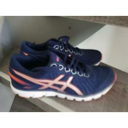Asics maat 40