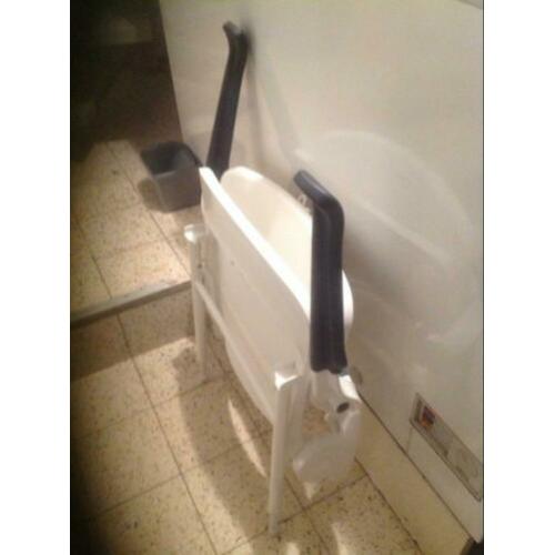 Douce wandstoel opklapbaar
