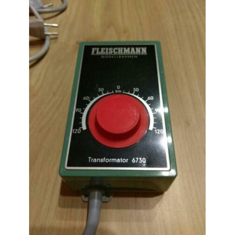4 Fleischmann transformatoren,1 hema