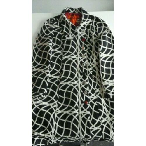 Damesjas mantel Desigual, kleur zwart met wit, maat 42 zgan!