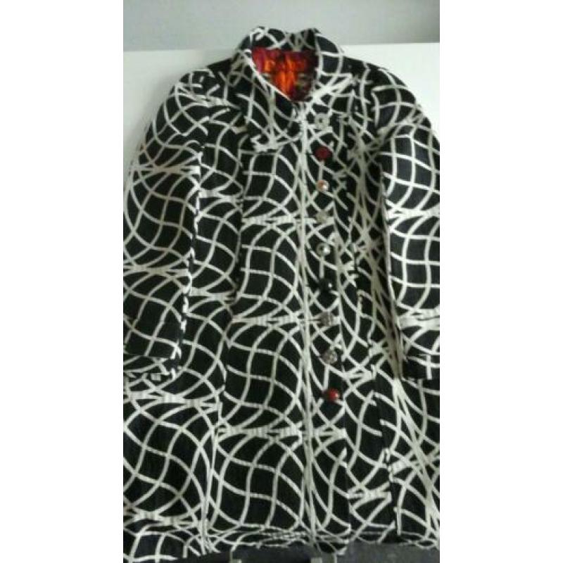 Damesjas mantel Desigual, kleur zwart met wit, maat 42 zgan!