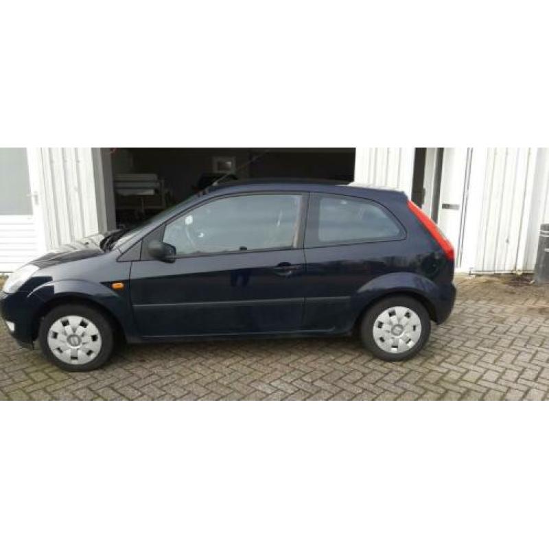 Ford Fiesta 1.4 Tdci 3DR 2006 Blauw zuinig goedkoop apk lang