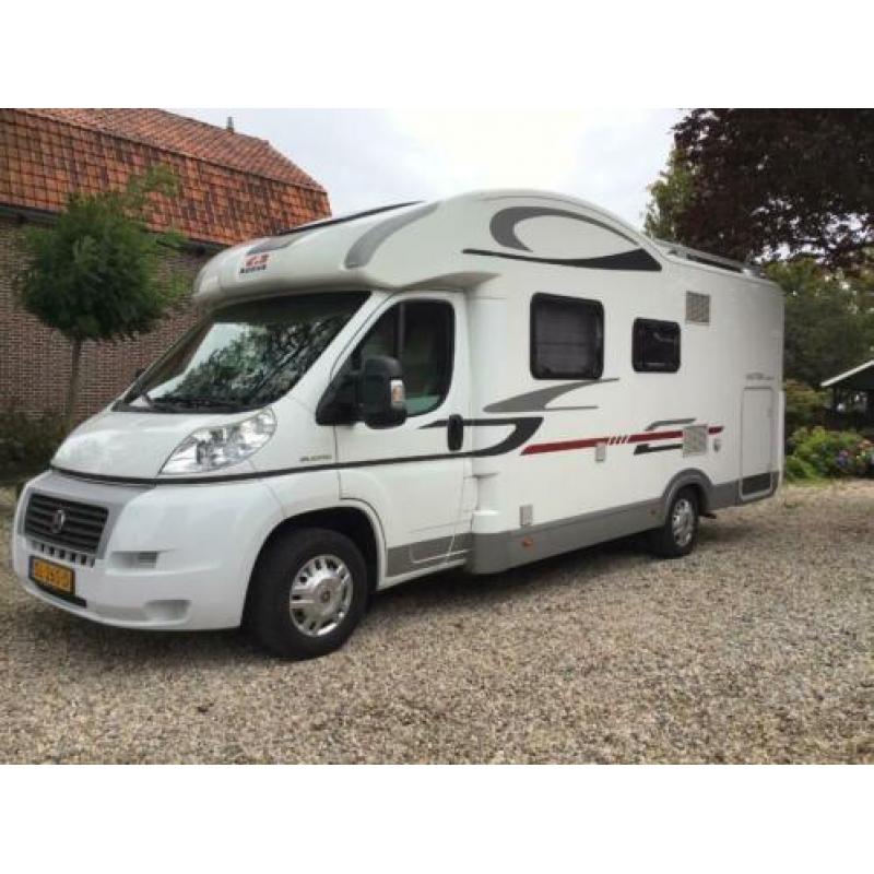 Mooie nette Adria matrix camper