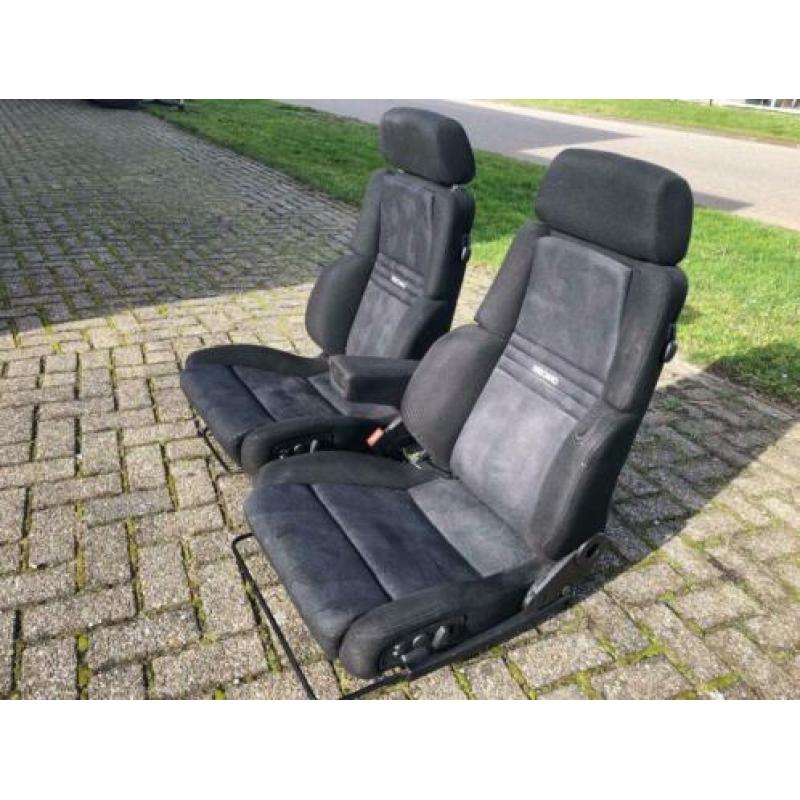 Een Recaro seat auto stoel in uw Defender zit 30 x beter....